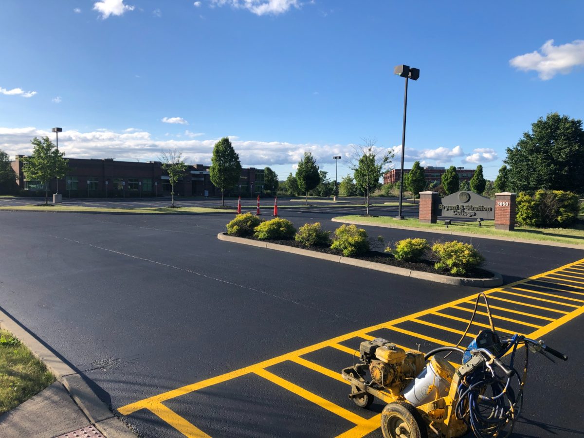 Commercial and residential blacktop sealing services